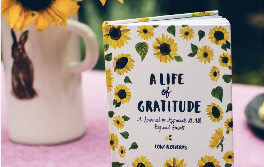 Phot courtesy of @little_truths_studio Instagram