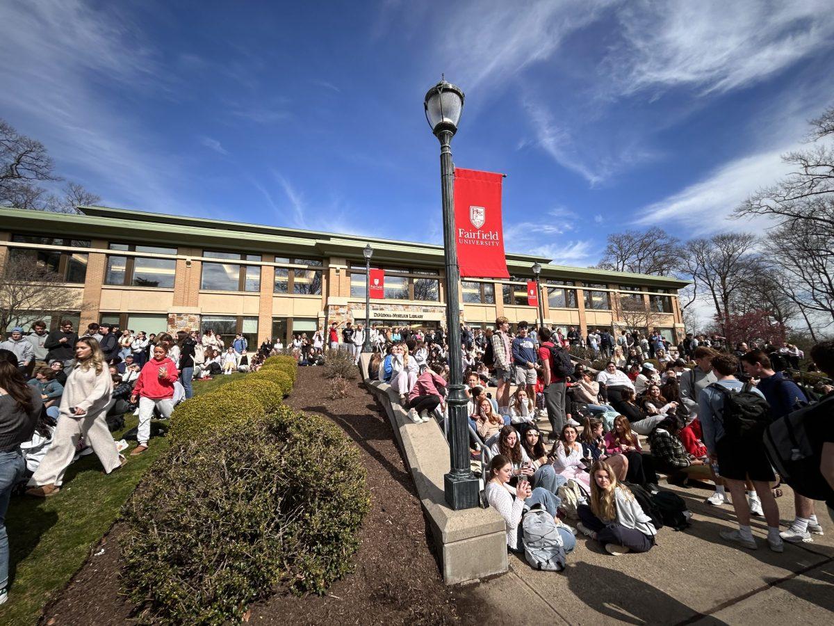 Stags Watch 2024 Solar Eclipse Outside DiMenna-Nyselius Library