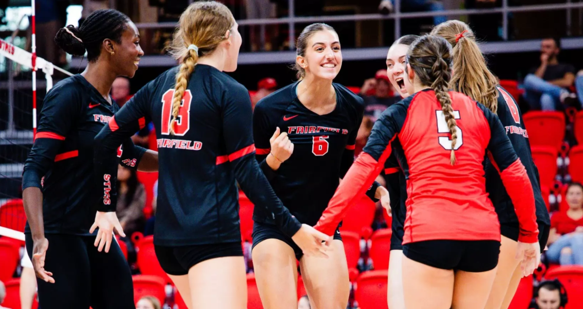 Volleyball Splits Away Matches, Looking Forward to the Start of Conference Play