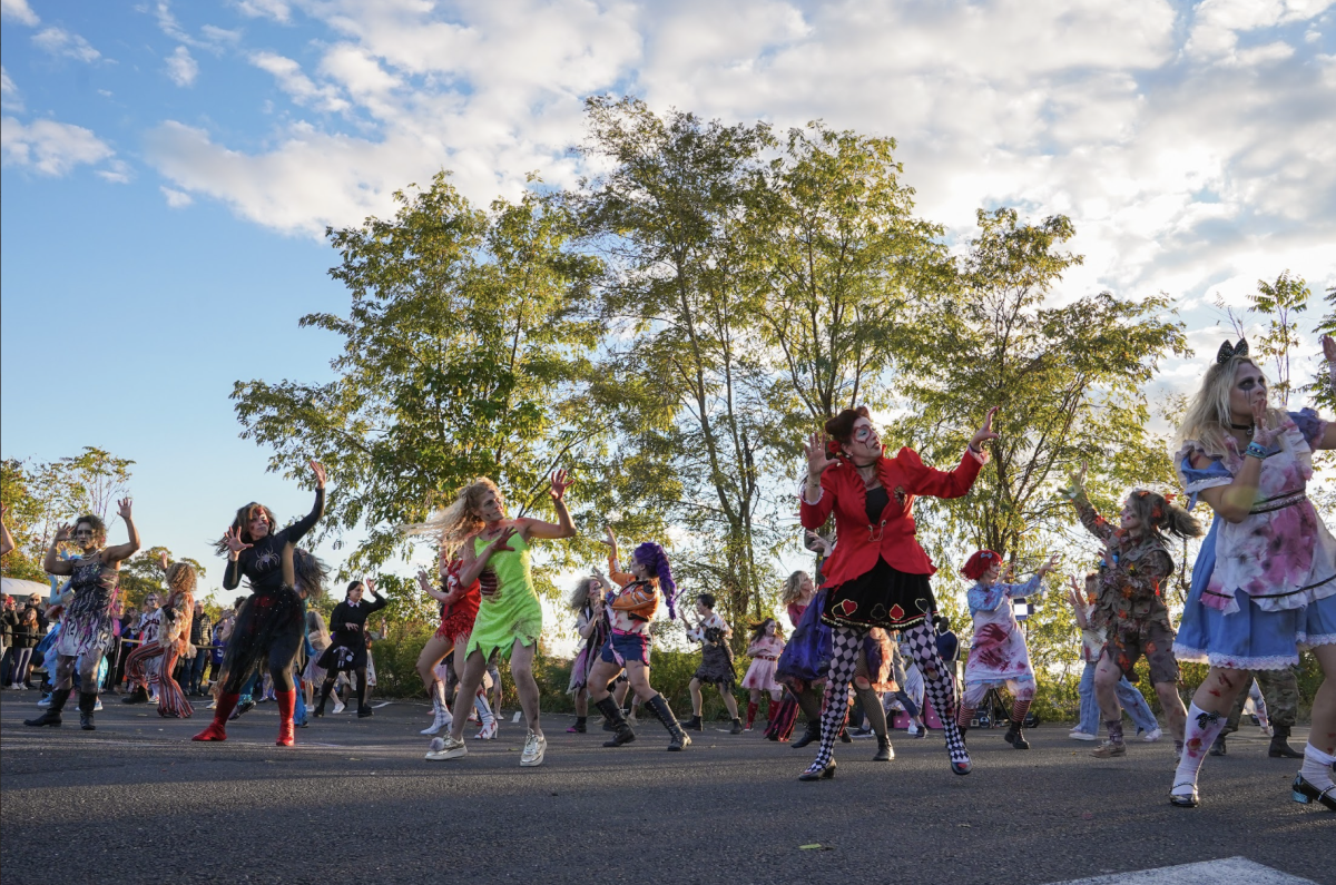 The MOMbies Dance for A Cause
